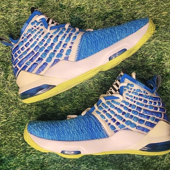 SIZE 7- Nike LeBron 17 GS 'Sprite' Blue-Ghost Green VNDS 2020  BQ5594-434  Fits - Picture 12 of 16